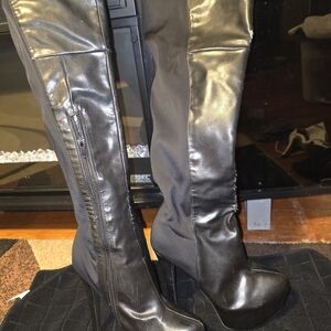 Black Knee-High Women's Boots